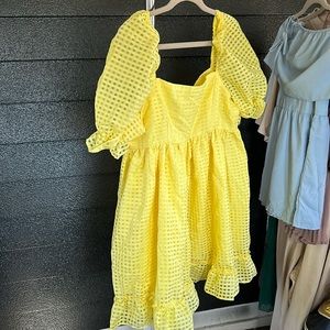 Summer puffy sleeve dress!